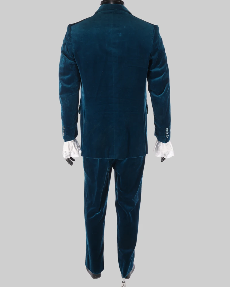 Groovy Baby! Austin Powers’ Signature Blue Suit for a Swinging Look